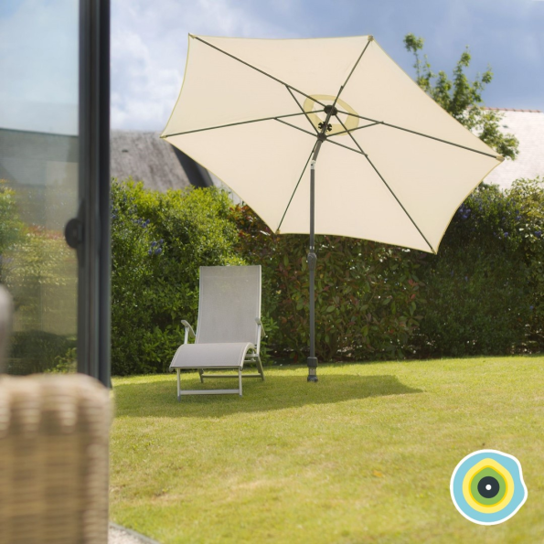 Ground clip on Gard & Rock parasol lawn
