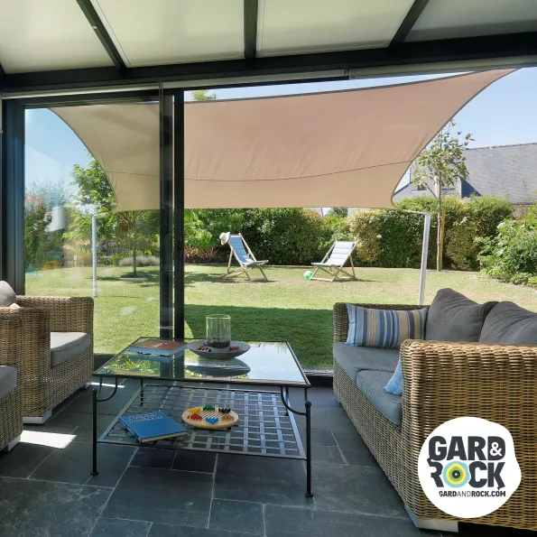 Adjustable aluminum pole for stretched sail providing shade on terrace, pool, and garden